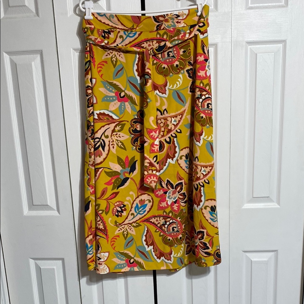 Bright pretty Loft plus floral midi skirt size 18
